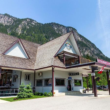 Peaks Lodge 雷夫尔斯托克 外观 照片