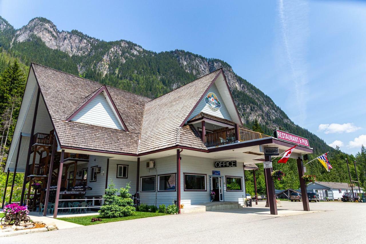 Peaks Lodge 雷夫尔斯托克 外观 照片