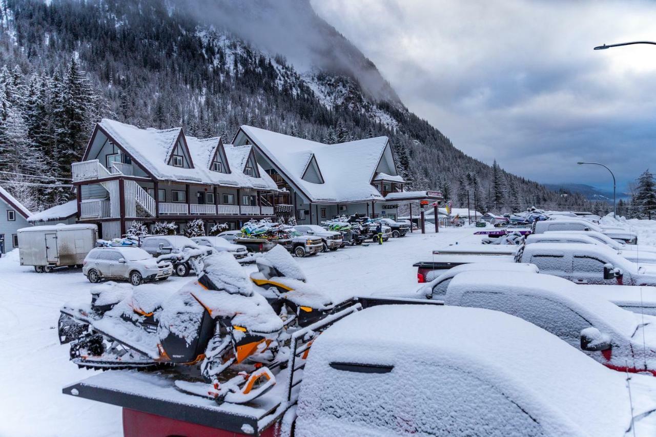Peaks Lodge 雷夫尔斯托克 外观 照片