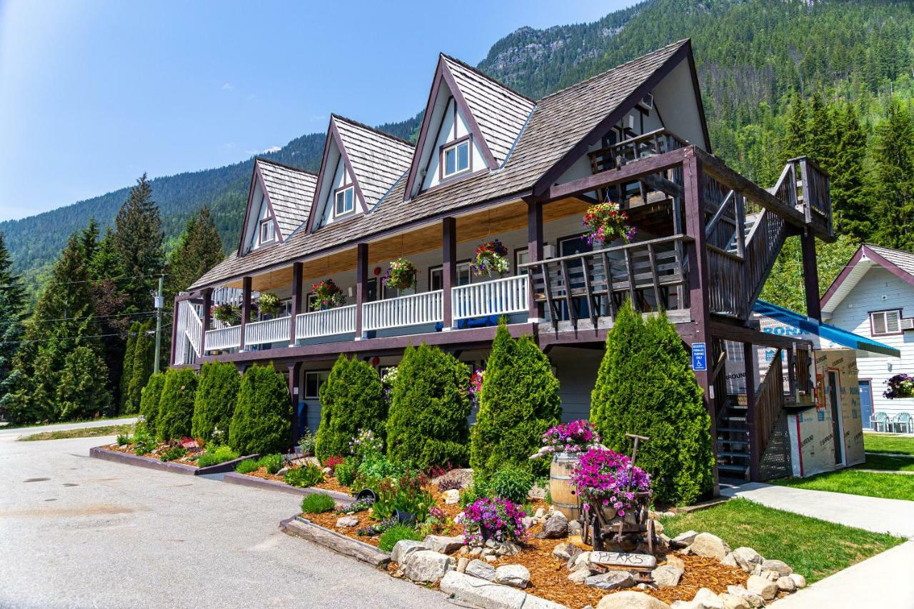 Peaks Lodge 雷夫尔斯托克 外观 照片