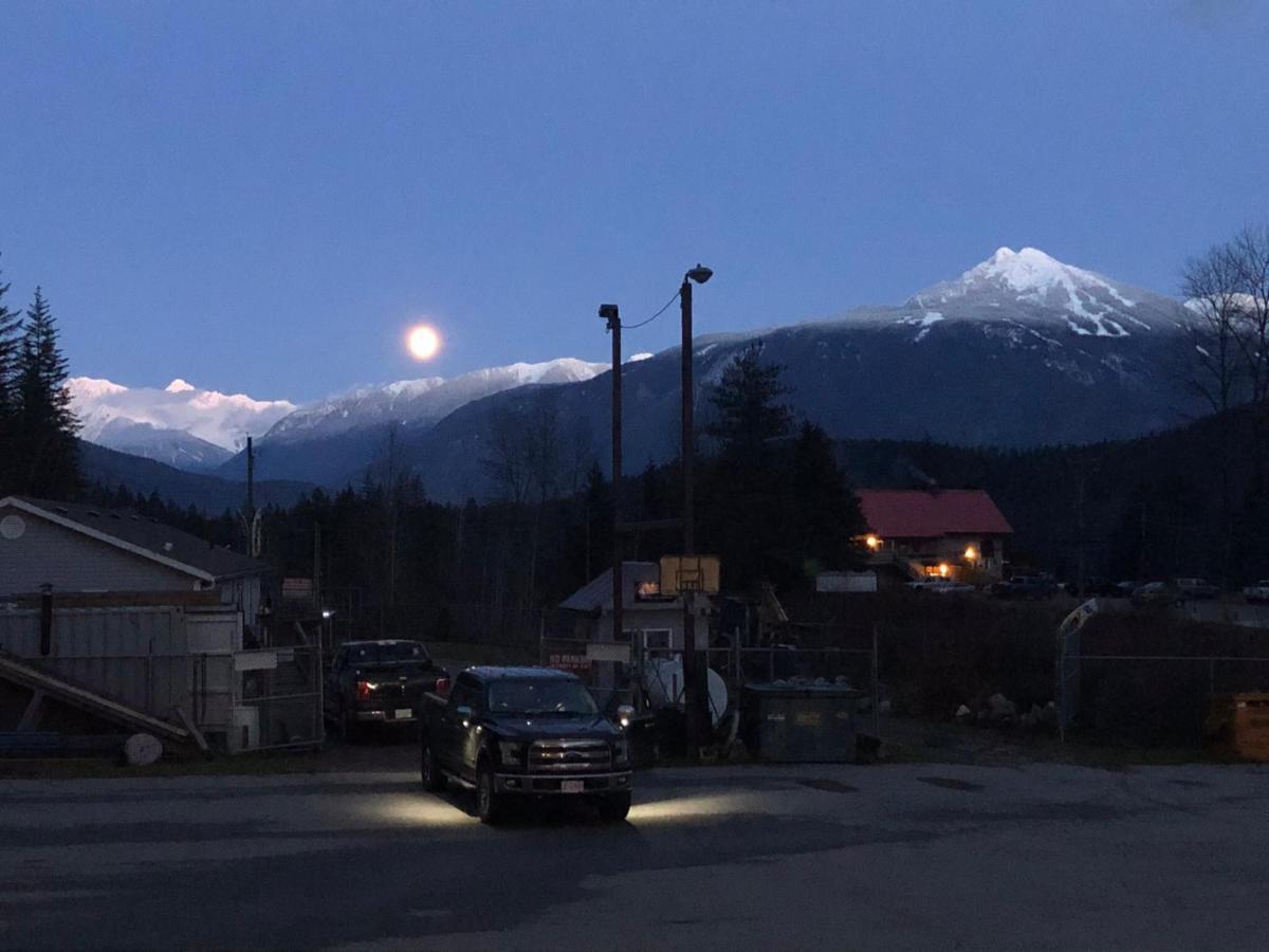 Peaks Lodge 雷夫尔斯托克 外观 照片
